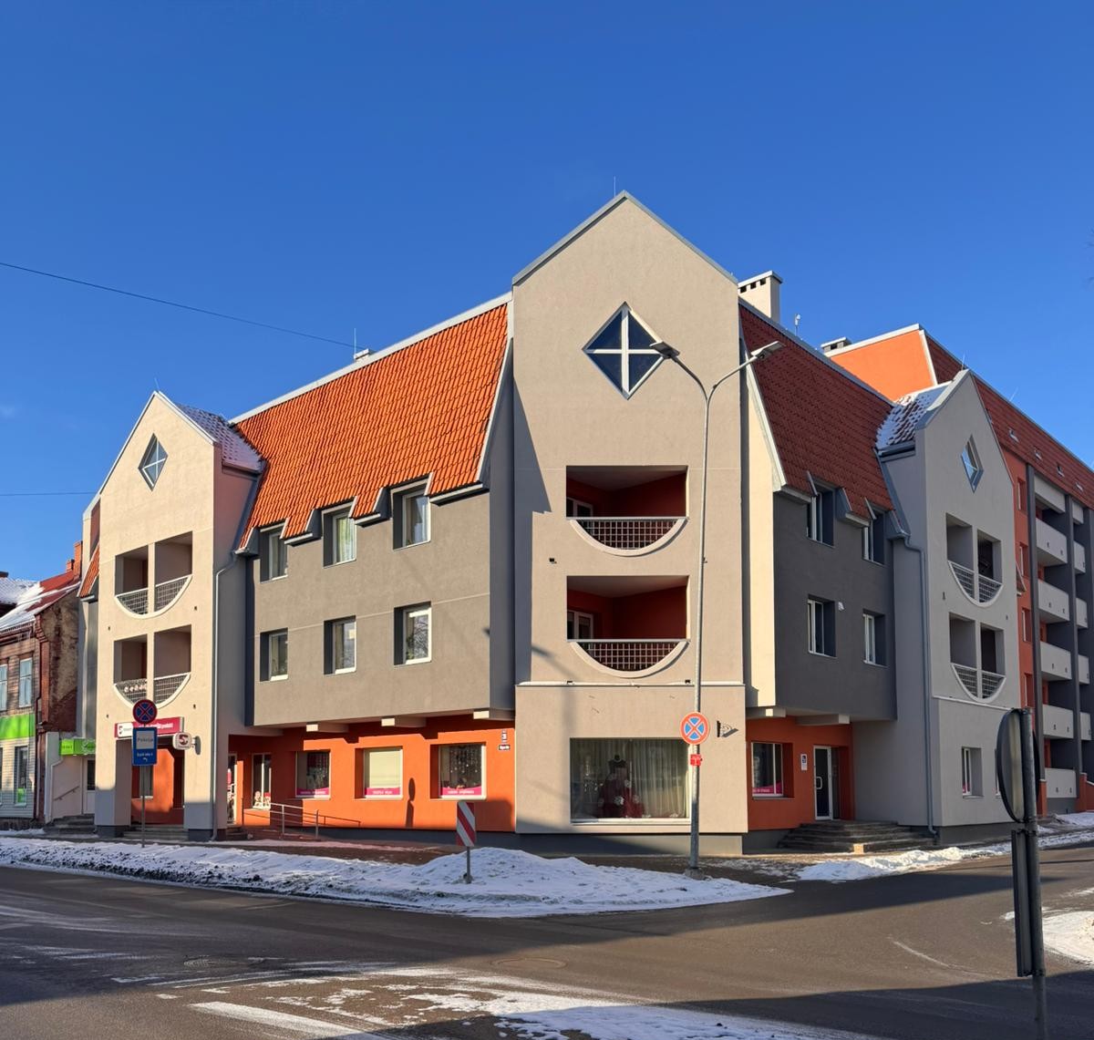 Energoefektivitātes paaugstināšana daudzdzīvokļu dzīvojamā mājā Rīgas ielā 28, Valmierā, Valmieras novadā